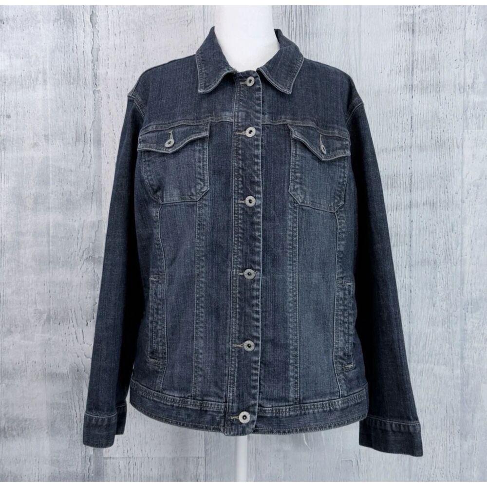 Chico's Platinum Blue Denim Jean Jacket Size 3 Buttons Stretch Classic XL